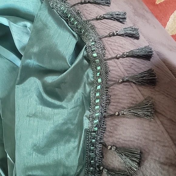 WATERFALL VALANCE WITH TASSEL 36"W X 20" L FAUX SILK JACQUARD - Picture 2 of 5